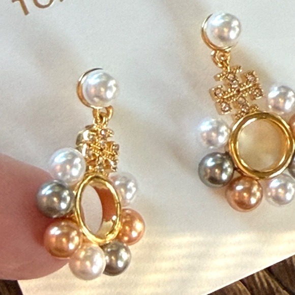 Tory Burch Earrings KIRA MULTI FAUX PEARL GOLD TONE UNIQUE PIERCED / POST NWT - Picture 10 of 16